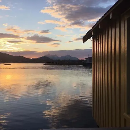 Apartment Kraemmervika Rorbuer - Lofoten Sauna Cabin #7 *